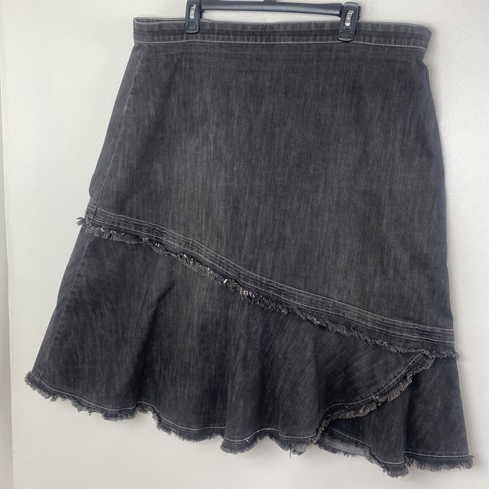 Style J Asymmetrical Denim Skirt With Frayed Hem Charcoal Gray Size 40 (XL4)
